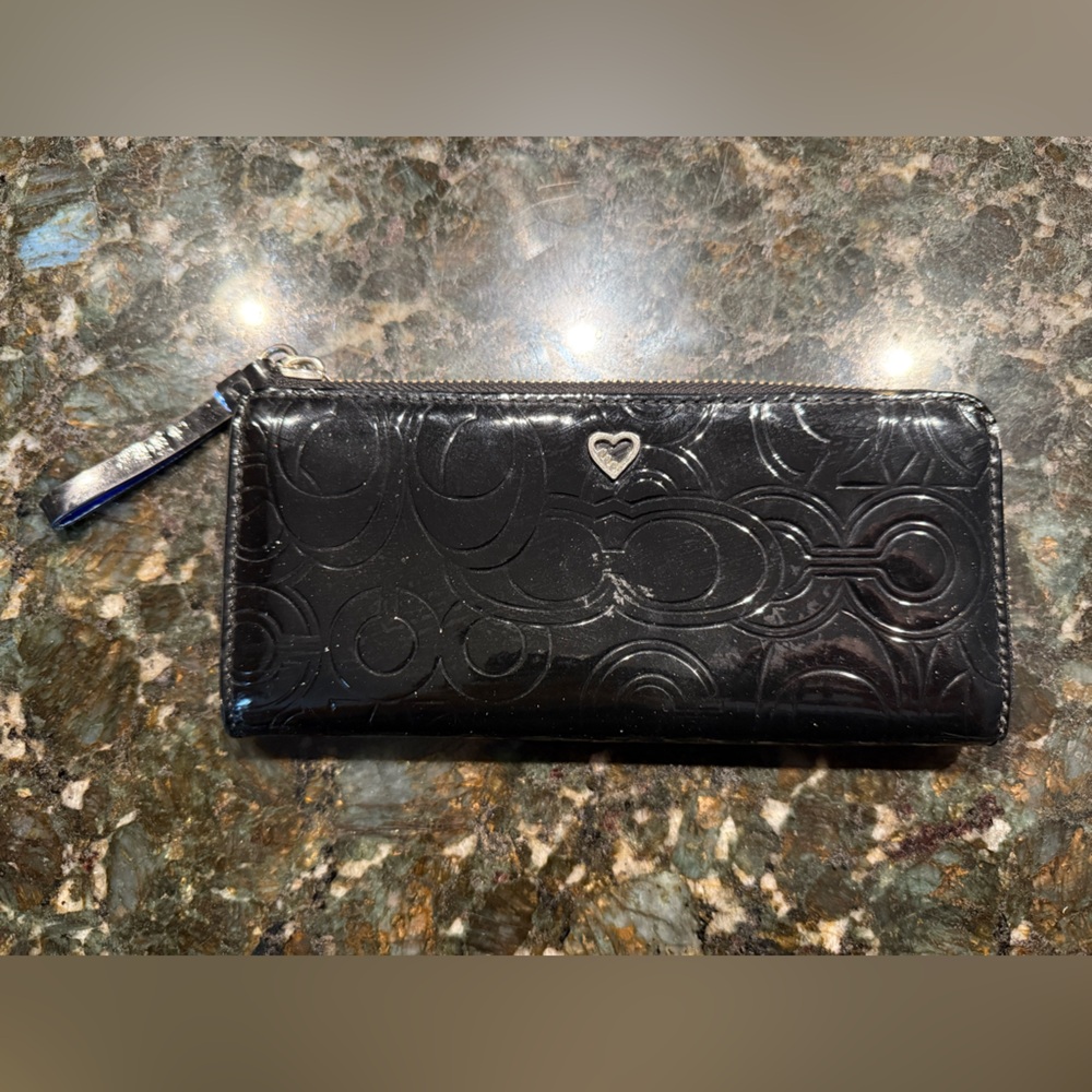 COACH POPPY EMBOSSED PATENT LEATHER SLIM ZIP WALLET BLACK RARE MINT S - Picture 1 of 8